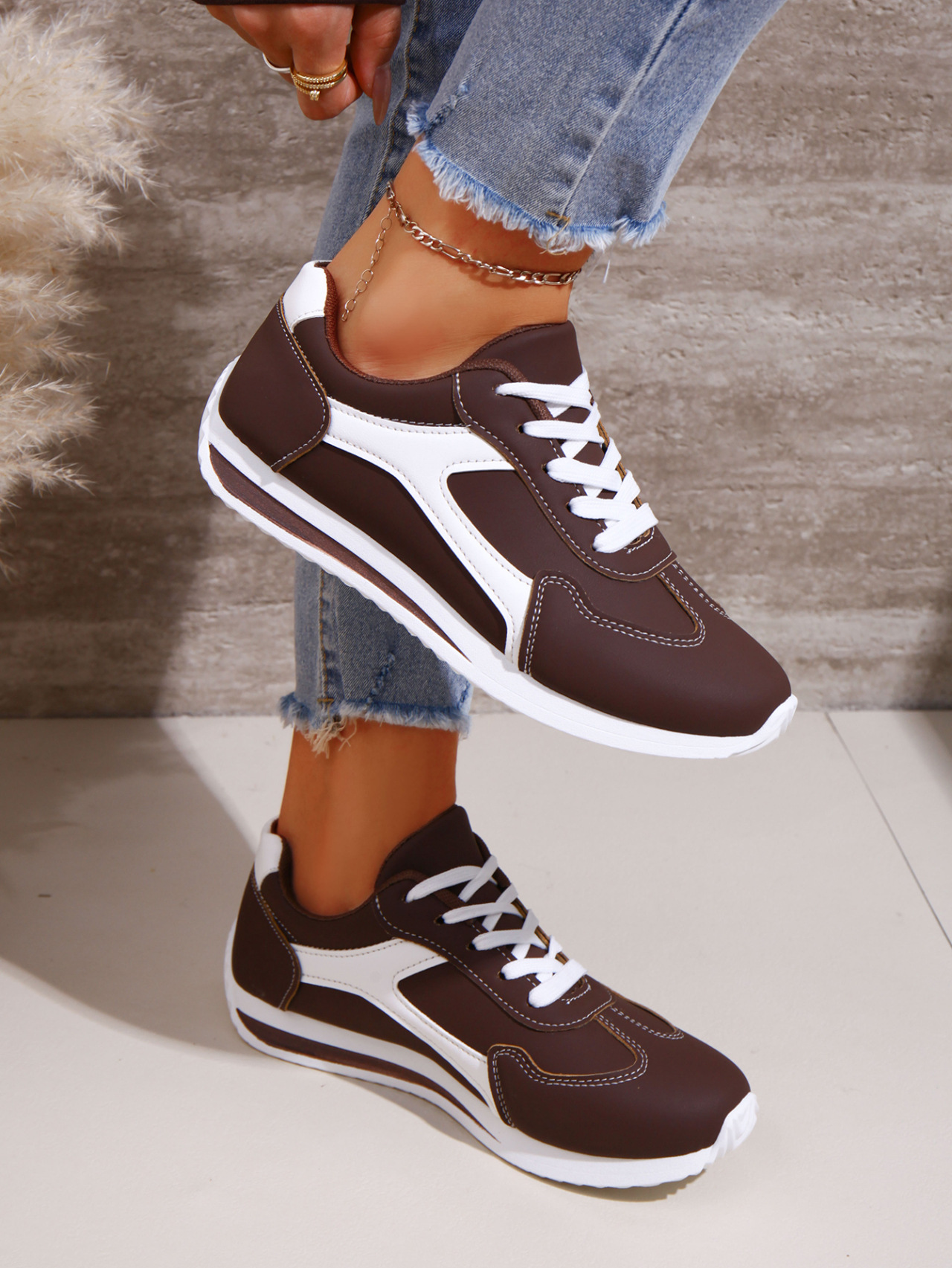 (⏳NOW ON: 70% OFF Sale! 🔥)Women’s Retro Colorblock Casual Sneakers – Soft Comfortable Everyday Shoes