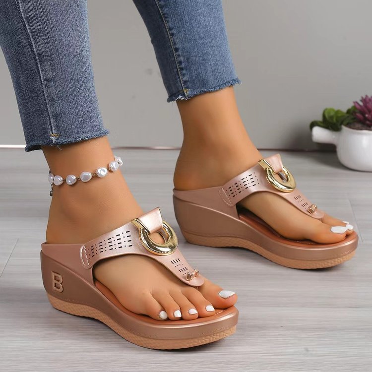 Women's sandals, comfortable flip-flops with arch support, summer casual wedge heels.