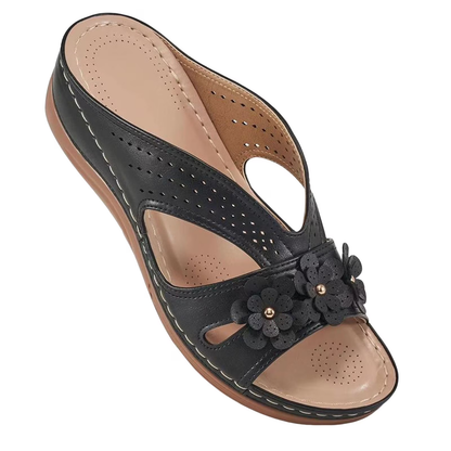 Wedge-heeled Thick-soled Hollow Rivet Flower Slippers