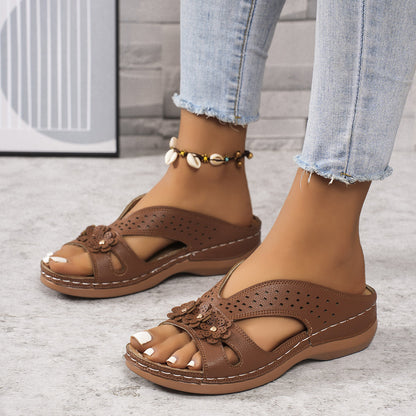 Wedge-heeled Thick-soled Hollow Rivet Flower Slippers