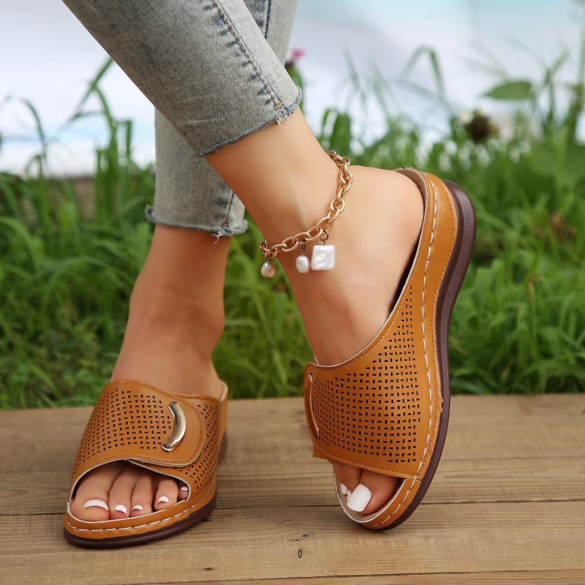 🔥Mother‘s Day 49% OFF — Peep Toe Hollow Out Orthopedic Slippers