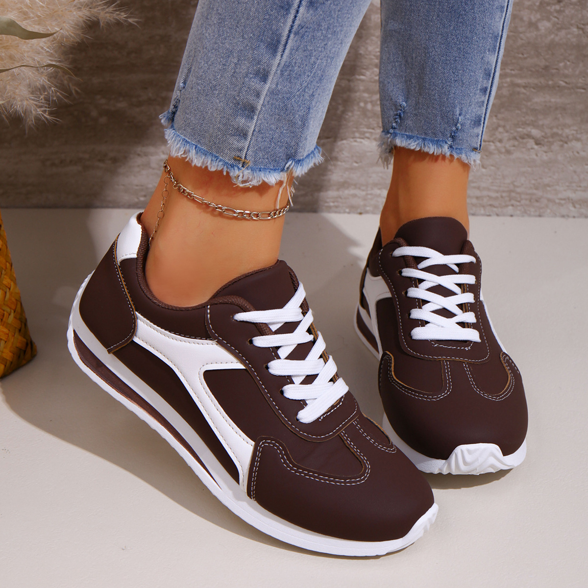(⏳NOW ON: 70% OFF Sale! 🔥)Women’s Retro Colorblock Casual Sneakers – Soft Comfortable Everyday Shoes